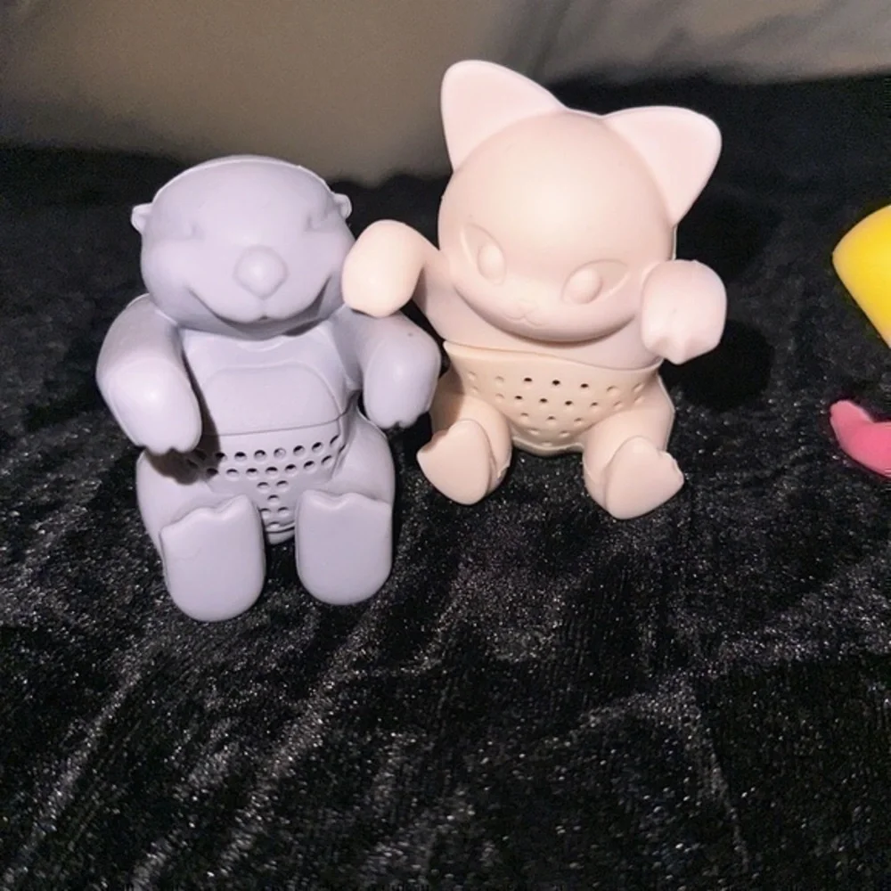 Set of five animal tea infusers silicone